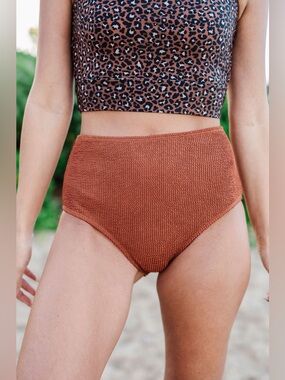 Livy&Kate Clothing MID RISE TEXTURED BOTTOM IN CHOCOLATE